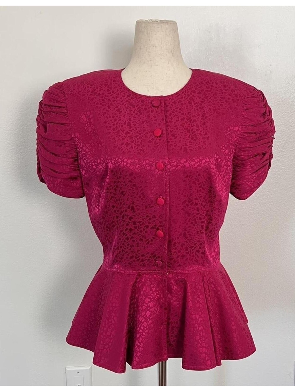 Maggie London by Jeannene Booher pink silk blouse. Size 6